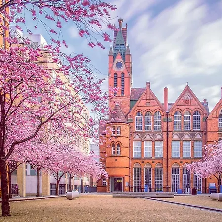Tudors Esuites Four Bedroom House Birmingham